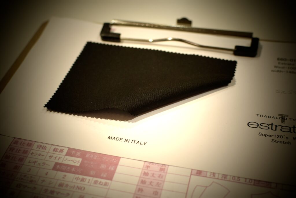 ”BLACK SUIT”/オーダースーツ