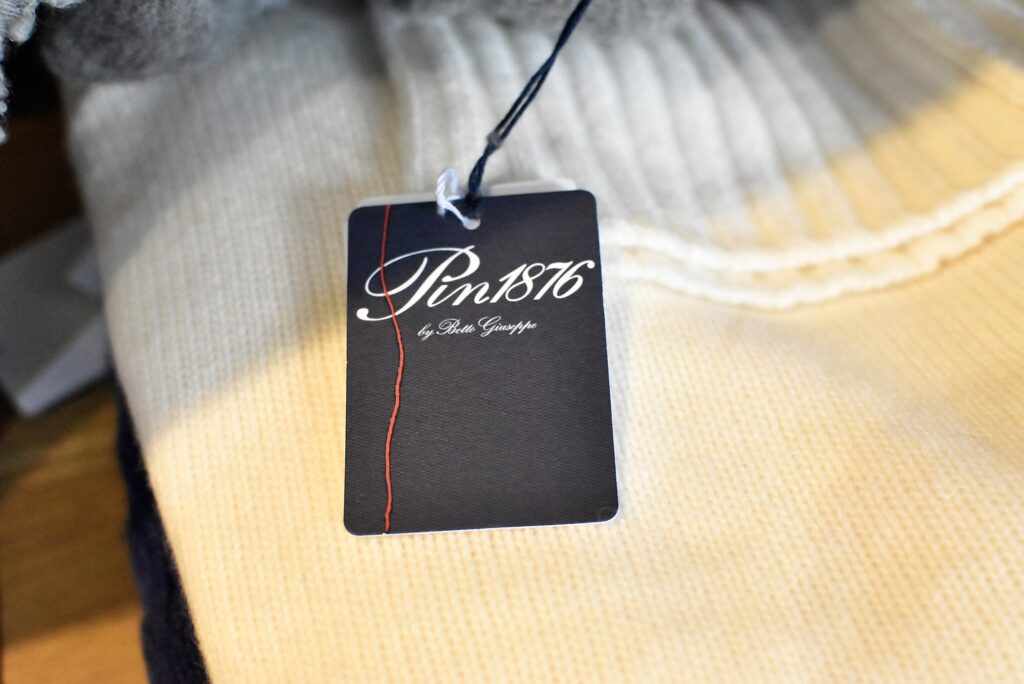 『Pin 1876』 effect  stole